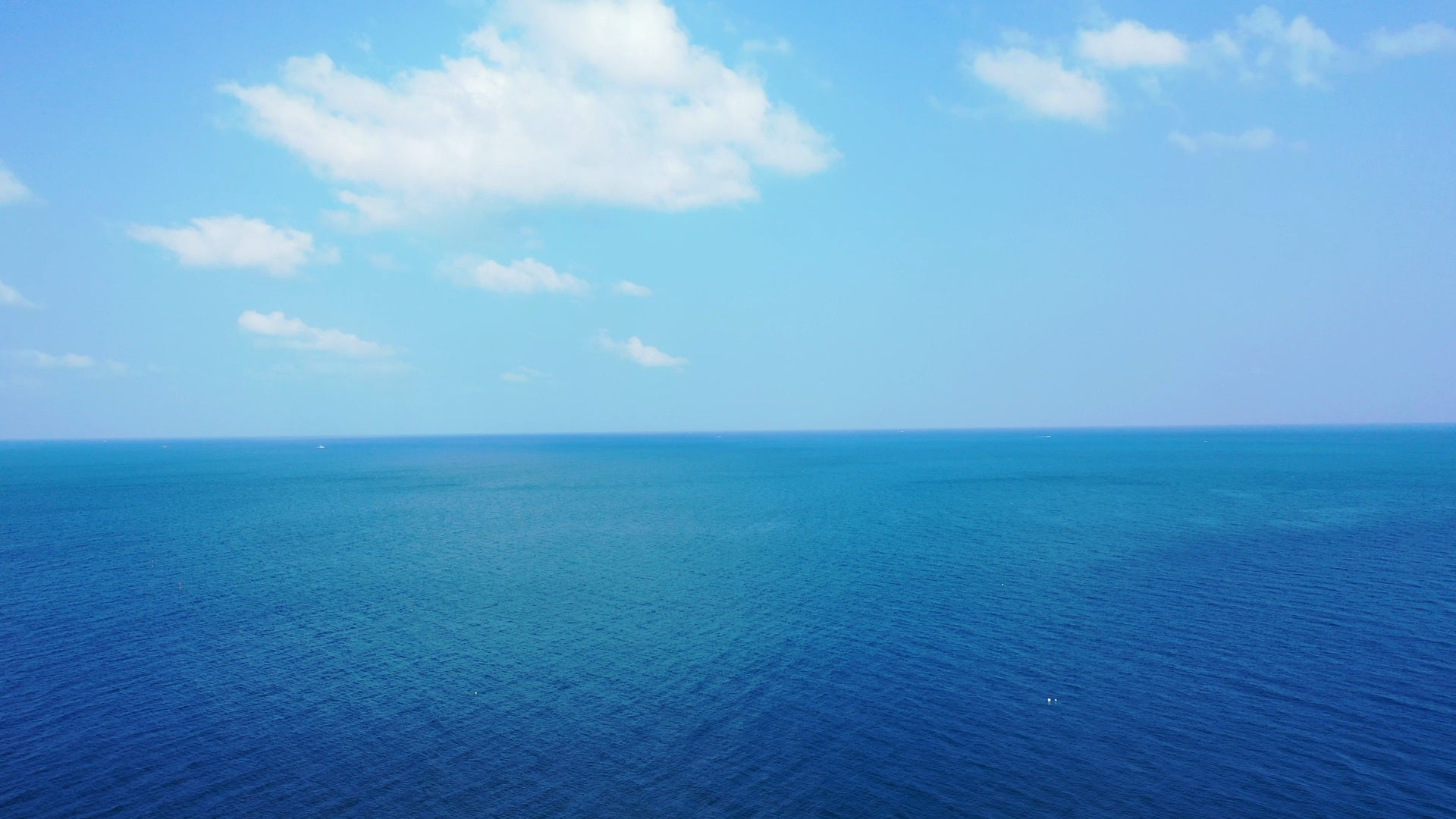Csendes kék tengerről fénykép